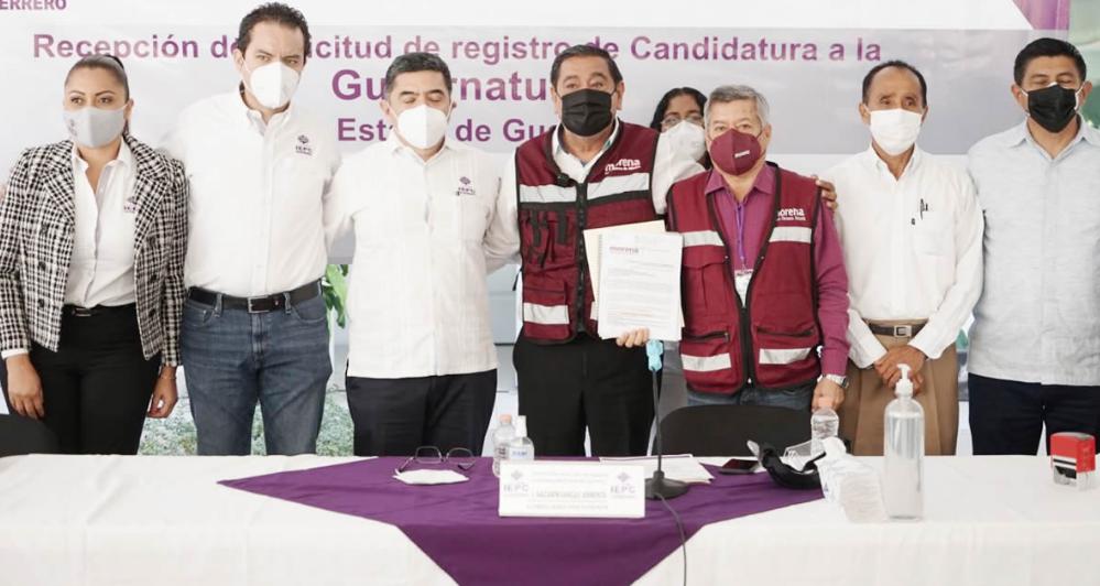 Félix Salgado se registra como candidato de Morena a la gubernatura de Guerrero