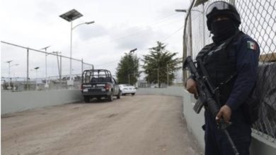 Vigilancia policiaca en el penal federal de máxima seguridad del Altiplano. Foto Agencia MTV / archivo