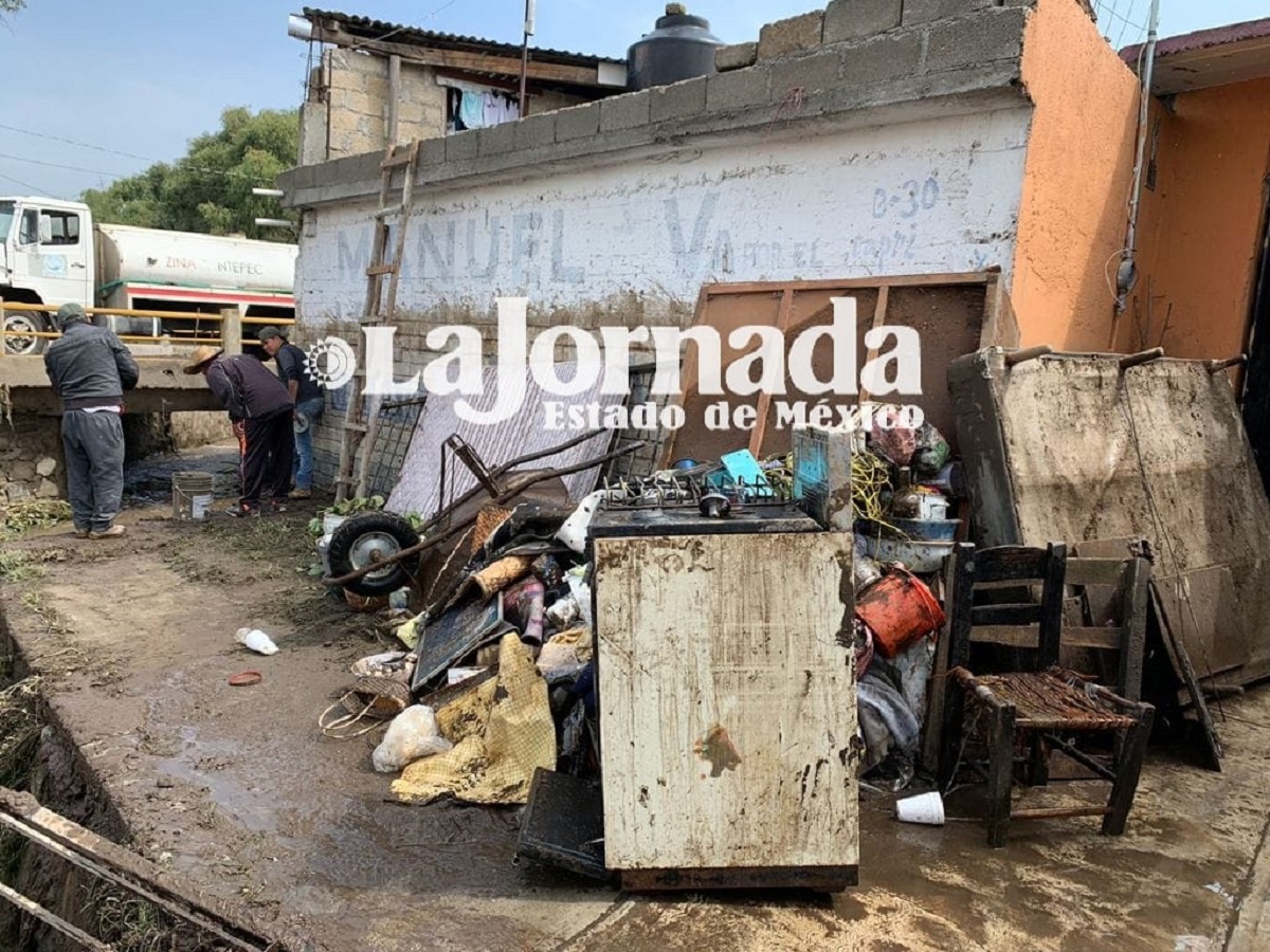 Daños materiales en Zinacantepec