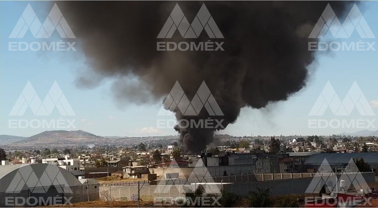fuerte incendio en Toluca