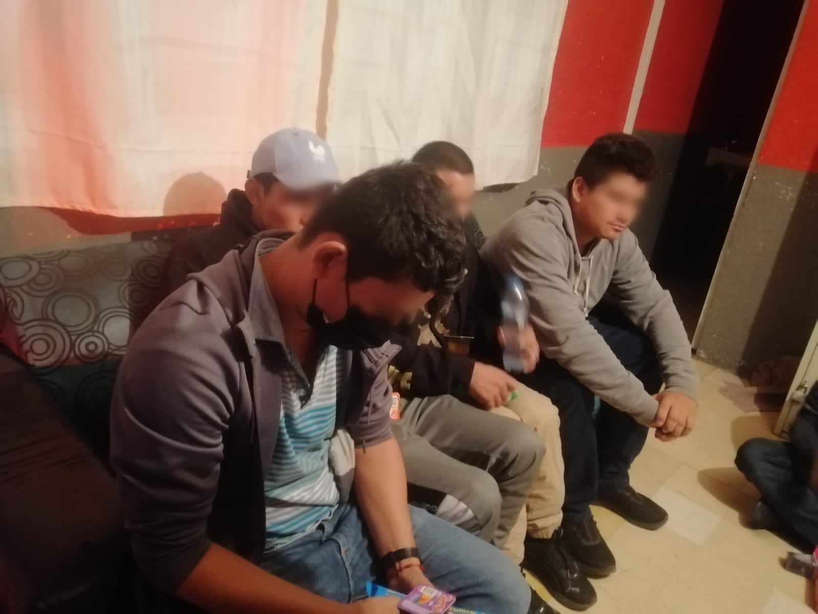 Resguardan a migrantes que deambulaban en Ecatepec