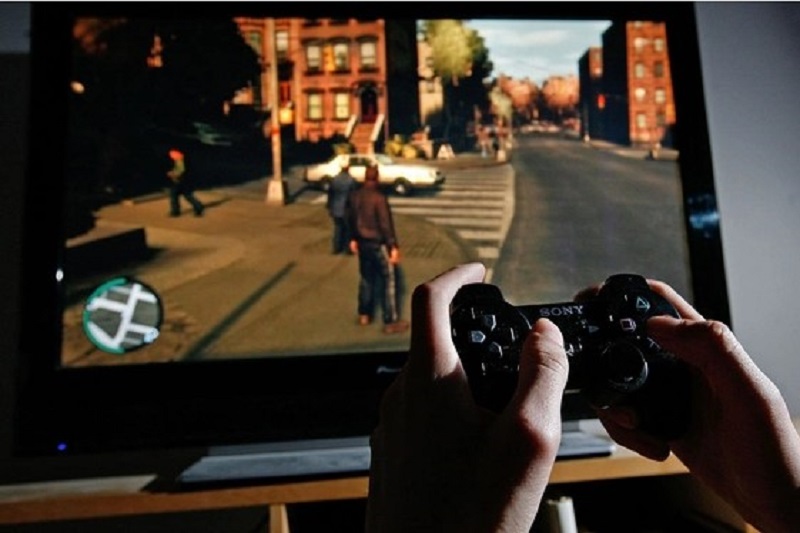 Delincuentes enganchan a niños y adolescentes a través de videojuegos
