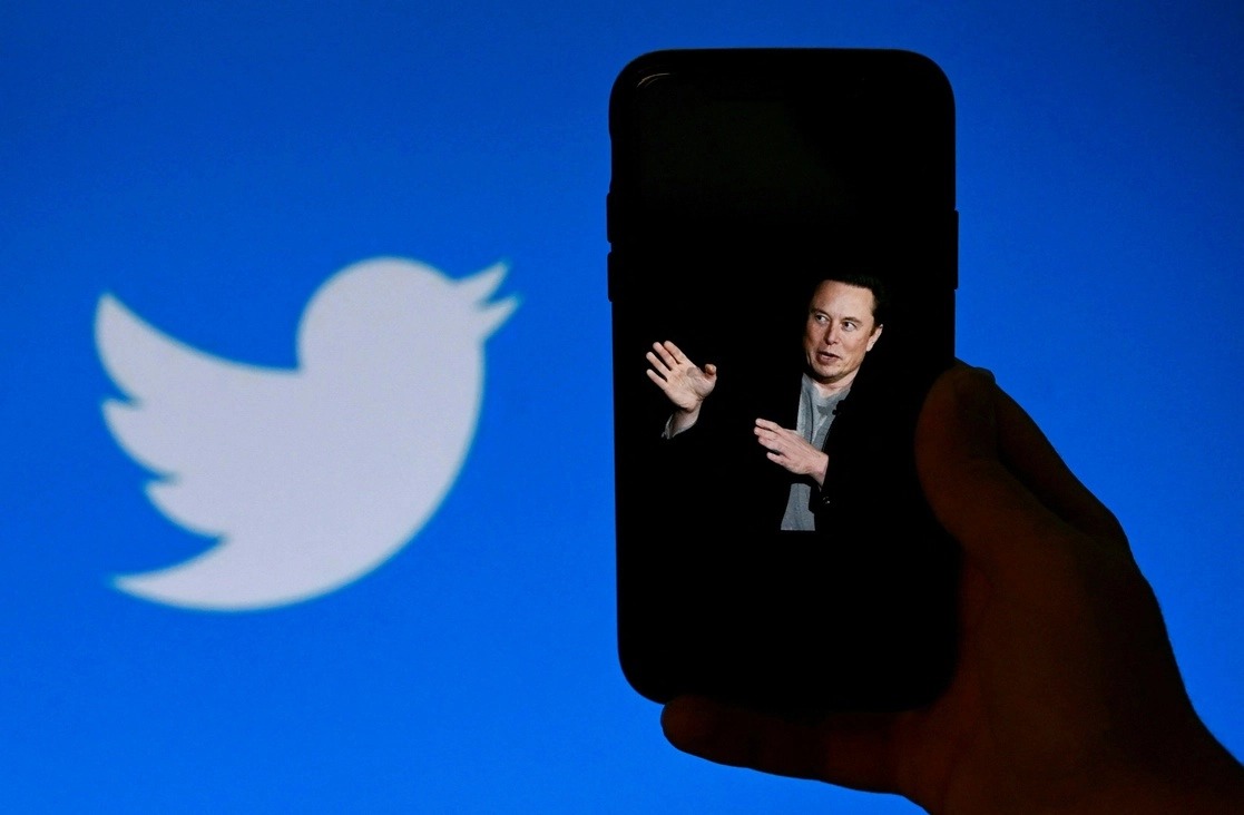 Elon Musk podría comprar Twitter para permitir debates "saludables"
