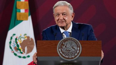 El Presidente Andrés Manuel López Obrador se presentó ante los medios de comunicación y de entrada agradeció el respaldo popular y reconoció las expresiones de preocupación patentizadas en oraciones. Foto: Presidencia