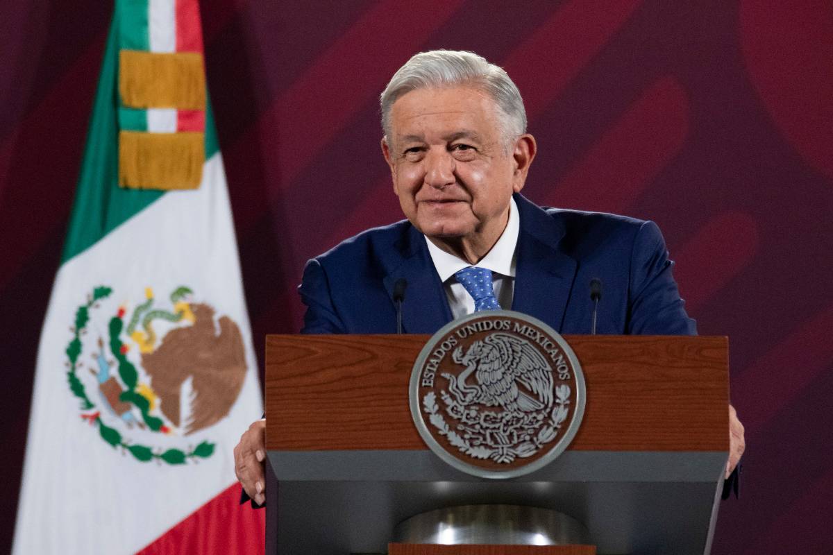 El Presidente Andrés Manuel López Obrador se presentó ante los medios de comunicación y de entrada agradeció el respaldo popular y reconoció las expresiones de preocupación patentizadas en oraciones. Foto: Presidencia