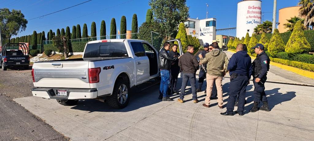 Iván López Colín, alcalde de dicho municipio, junto a Juan Moncada Villa, fueron detenidos por la policía de Comisarías Regionales. Foto: Especial