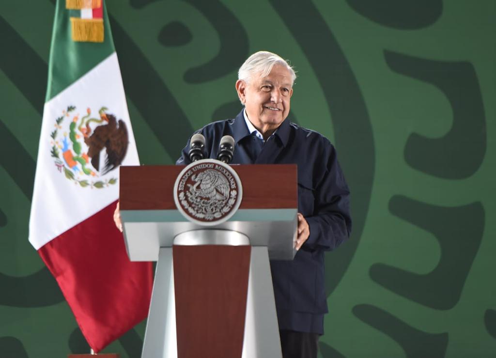 Andrés Manuel López Obrador comentó que las causas del asesinato de José Guadalupe Fuentes Brito, el cual fue en la Autopista del Sol el sábado por la noche, y la de su hijo José Manuel Fuentes ya se está investigando, Foto: Presidencia