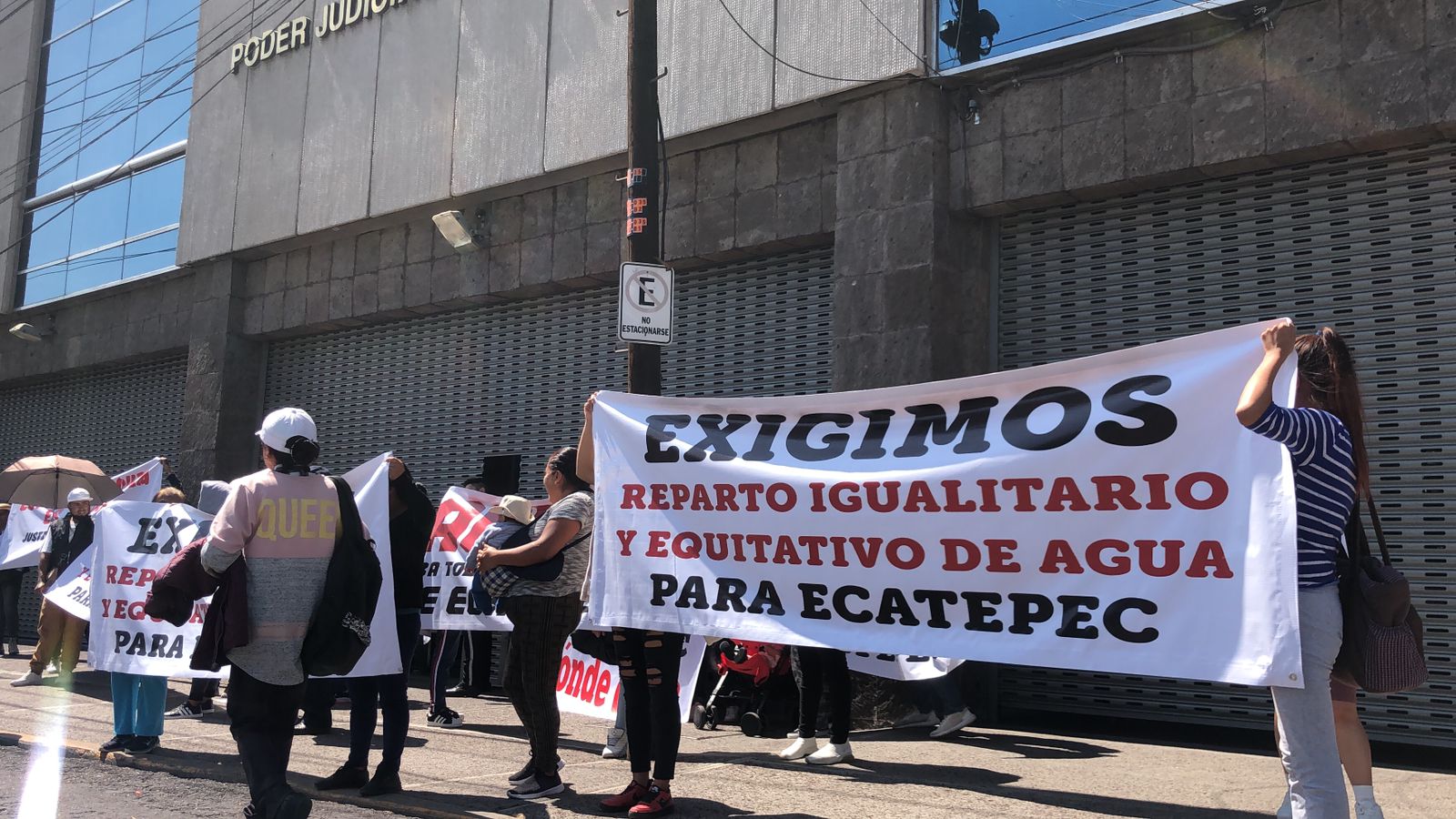 Vecinos De Ecatepec Protestan Contra Jueces Y Magistrados – La Jornada ...