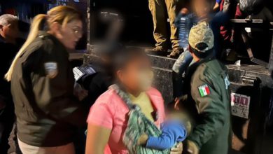 El Instituto Nacional de Migración (INM) en coordinación con la Guardia Nacional (GN) y la Policía Estatal de Puebla llevaron a cabo un rescate masivo de personas que viajaban en un contendor metálico adaptado en la caja de in tráiler. Foto: INM Twitter