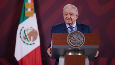 Andrés Manuel López Obrador acusó que tras bajarse García de la contienda presidencial el "bloque conservador" se le lanzó con todo. Foto: Presidencia