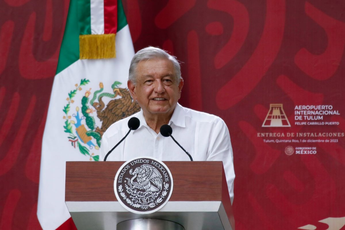 El Presidente Andrés Manuel López Obrador explicó que Cruz Villegas es actualmente la Jefa de la Unidad de Asuntos Jurídicos de la Secretaría de Cultura. La definió como una abogada "íntegra y honesta". Foto: Presidencia