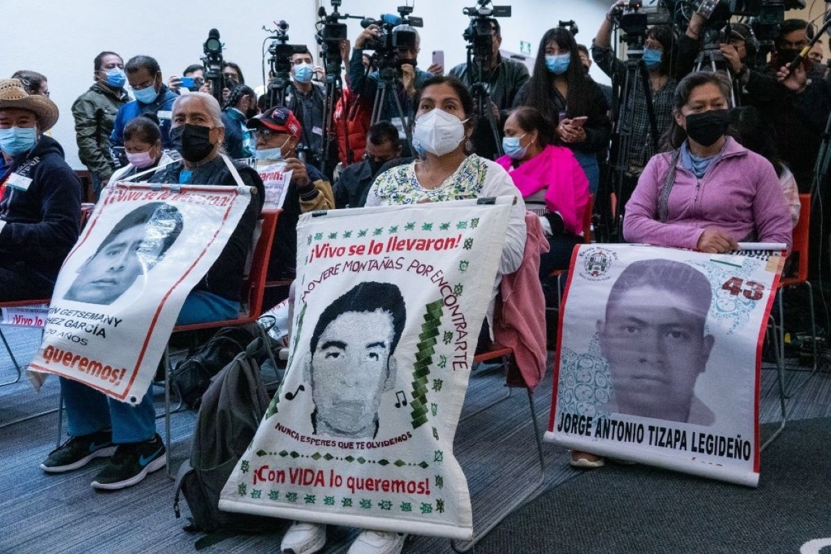 El Gobierno Federal del 4 de enero al 4 de marzo del próximo año abrirá el acceso a todos los archivos sobre la desaparición de los 43 estudiantes de la Normal Rural de Ayotzinapa. Foto: La Jornada