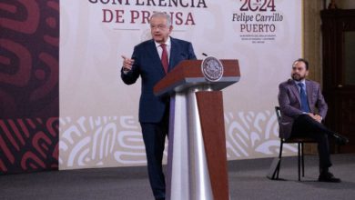 El Presidente Andrés Manuel López Obrador explicó que una empresa particular del aeropuerto mexiquense tiene el 49 por ciento de las acciones y es a ella a quien se le pretende comprarle para que se convierta en público. Foto: Presidencia
