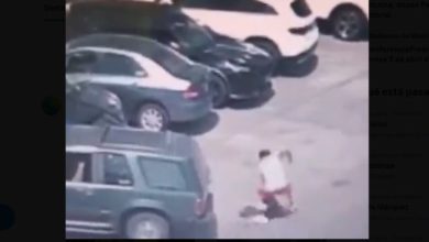 Ayer por la tarde noche las redes sociales se inundaron con un video donde el joven influencer golpea a una mujer en un estacionamiento. Foto: Captura