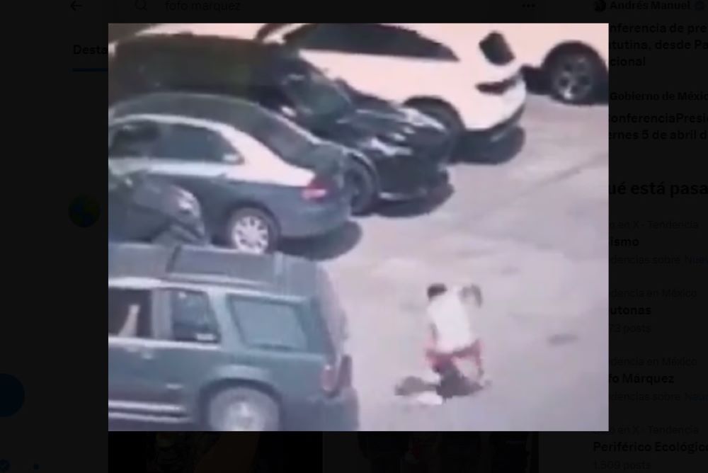 Ayer por la tarde noche las redes sociales se inundaron con un video donde el joven influencer golpea a una mujer en un estacionamiento. Foto: Captura