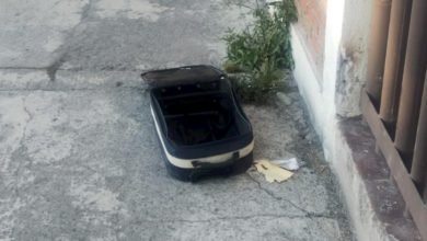 Abandonan a niño de 2 años en maleta en calles de Puebla.
